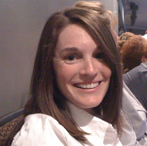 Stephanie Thompson Photo 51
