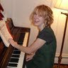 Elizabeth Mann Photo 37