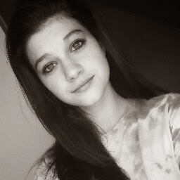 Cassie Burns Photo 18
