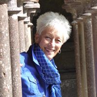 Suzanne Foster Photo 21