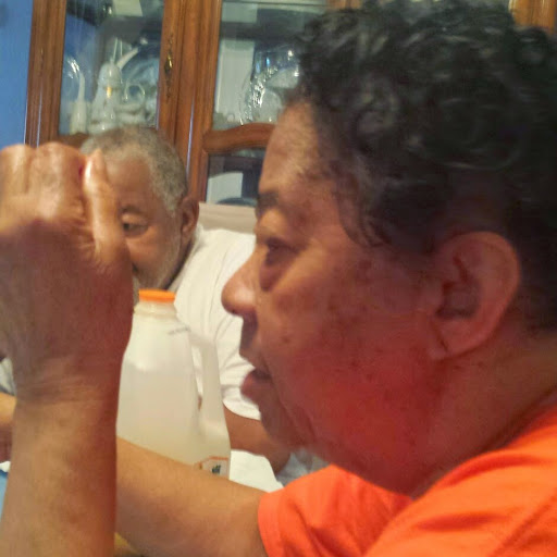 Della Harris Photo 7