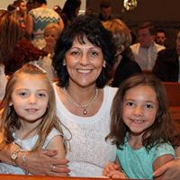 Elizabeth Schwartz Photo 30