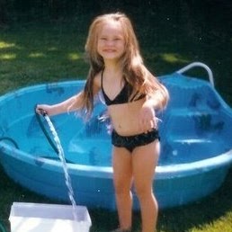 Sarah Michael Photo 29