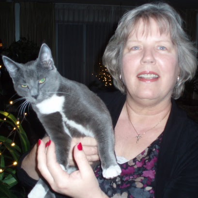 Lynne Evans Photo 40