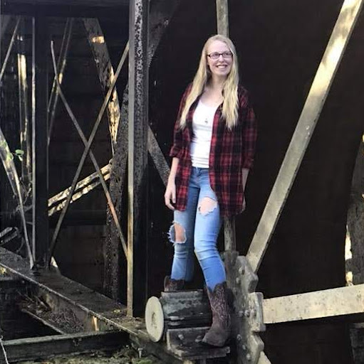 Emily Jenkins Photo 28