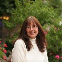 Linda Craig Photo 12