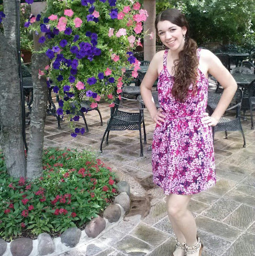 Michelle Willoughby Photo 8