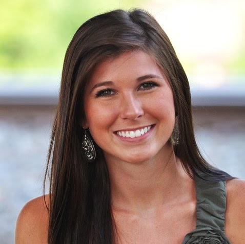 Amanda Walker Photo 46
