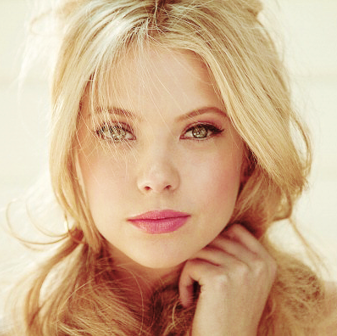 Carolin Meier Photo 1