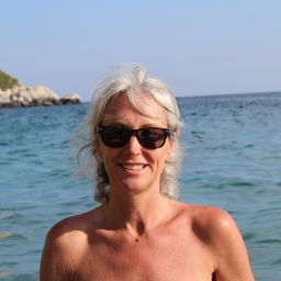 Christine Bacon Photo 17
