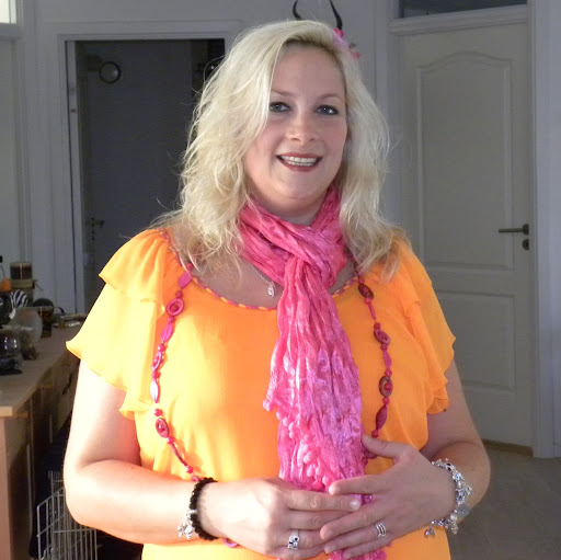 Annette Olsen Photo 35