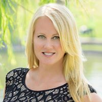 Julie Dopp Photo 9
