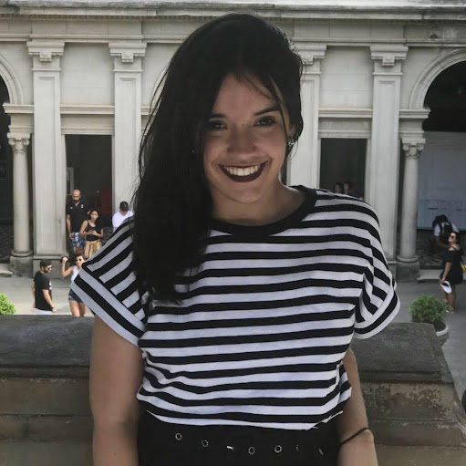 Julia Matta Photo 13