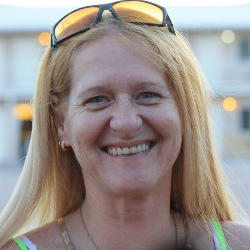 Melissa Lawrence Photo 34