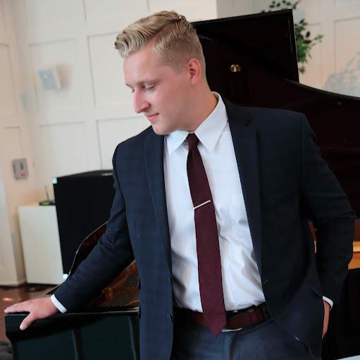 Jonathan Metzger Photo 31