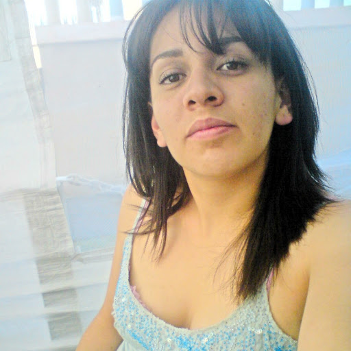 Denisse Guzman Photo 4