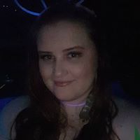 Sarah Lindsay Photo 10