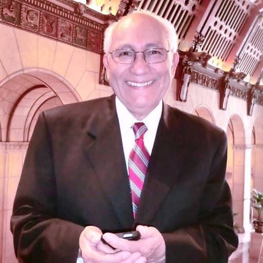 Roberto Torres Photo 37