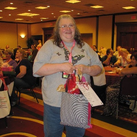 Cheryl Calhoun Photo 33