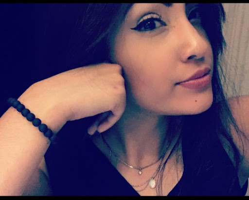 Karen Perez Photo 10