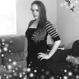 Stephanie Janik Photo 1