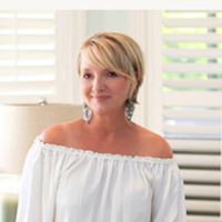 Coleen Lynch Photo 8