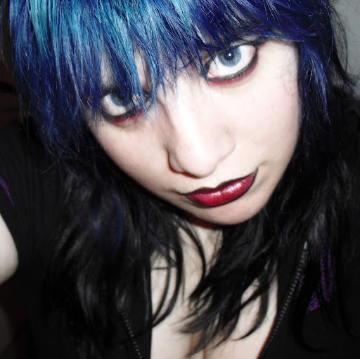 Emily Arce Photo 17