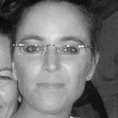 Nicole Hahn Photo 15