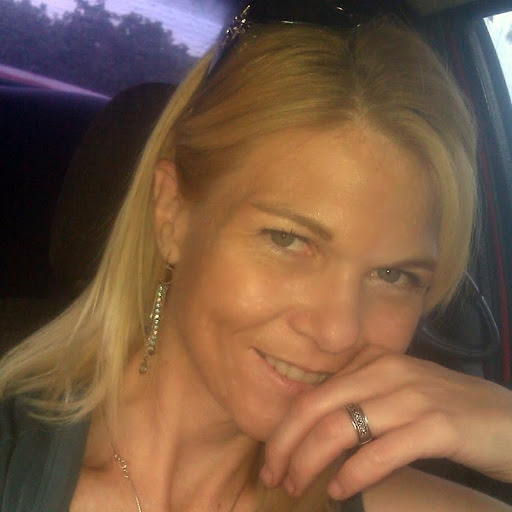 Michelle Hernandez Photo 17