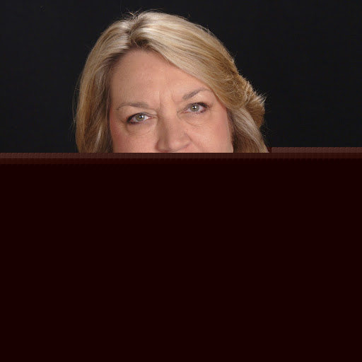 Sara Clements Photo 10