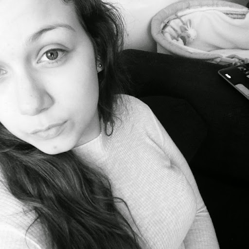 Rachel Lyons Photo 30