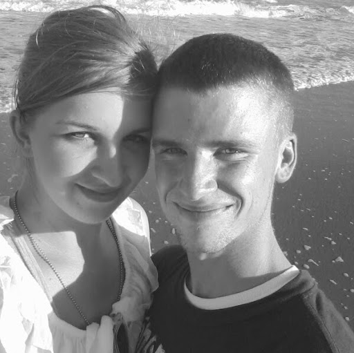 Julie Bradford Photo 24