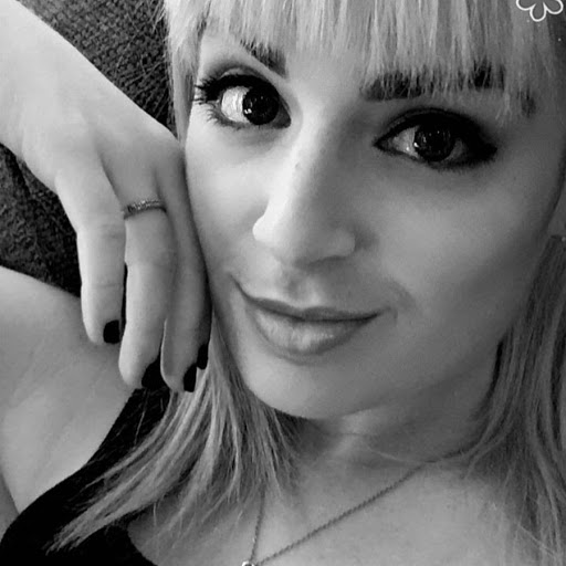 Nicole Lynn Photo 10