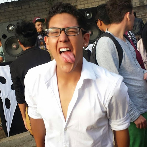 Omar Fuentes Photo 21