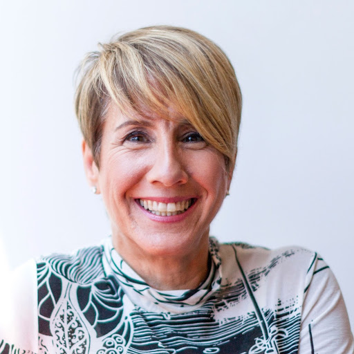 Tracy Lloyd Photo 17