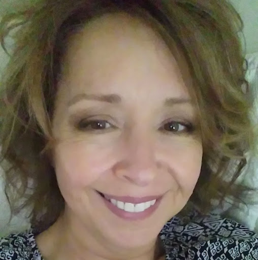 Lori Roberts Photo 32