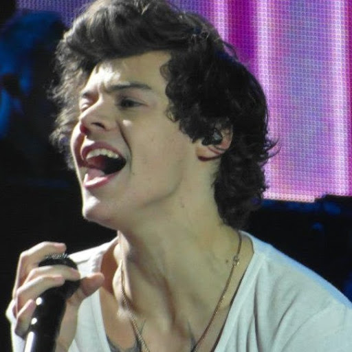 Samantha English Photo 3