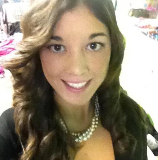 Elizabeth Simpson Photo 13