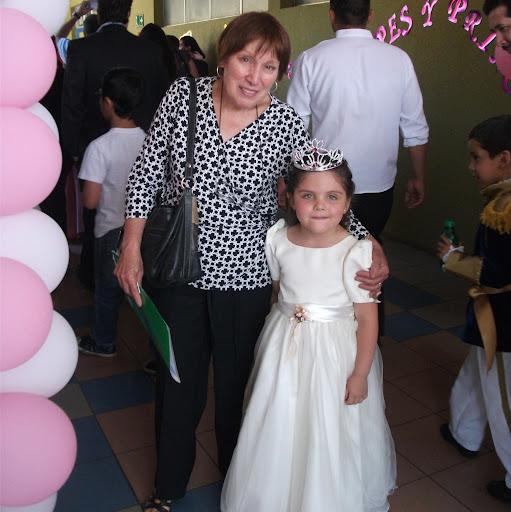 Dina Garcia Photo 29