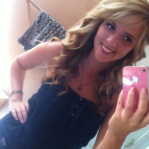 Victoria Wolfe Photo 1