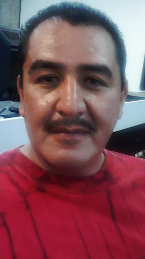 Manuel Ortiz Photo 8
