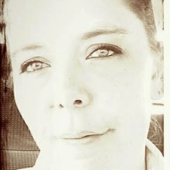 Kellie Ward Photo 27
