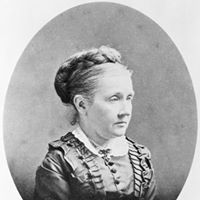 Julia Ward Photo 34