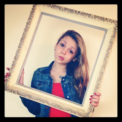 Julia Hackett Photo 12