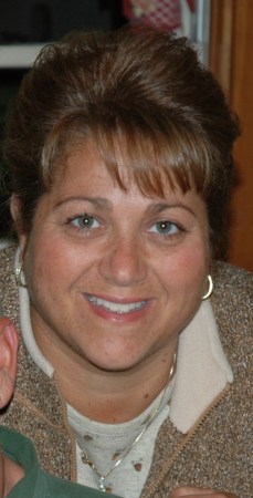 Laurie Williams Photo 27