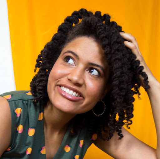 Robyn Burgess Photo 4