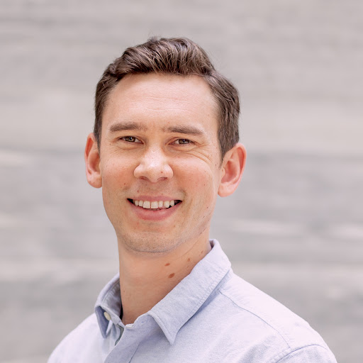 Eric Hansen Photo 23