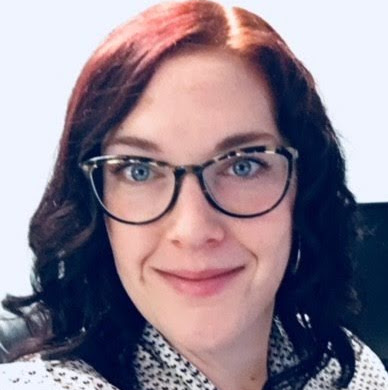 Danielle Williams Photo 15