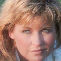 Ellen Powell Photo 32