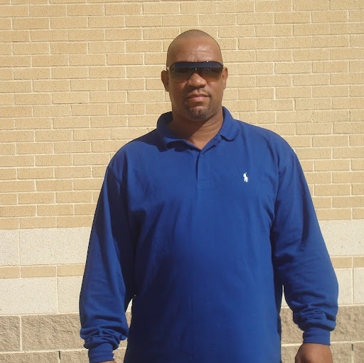 Raymond Vaughn Photo 30